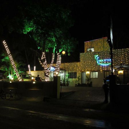 Hotel Sea Rock Villa Daman Exterior photo
