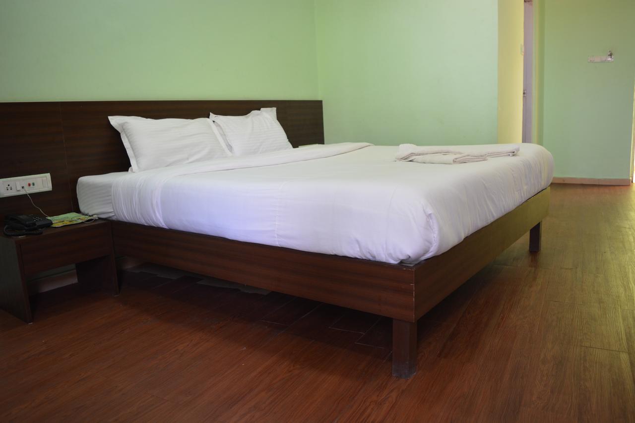Hotel Sea Rock Villa Daman Exterior photo