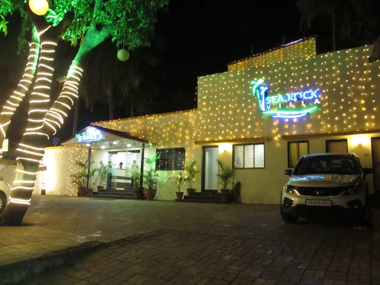 Hotel Sea Rock Villa Daman Exterior photo