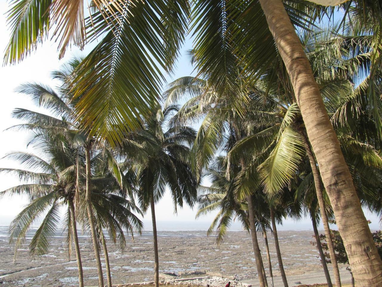 Hotel Sea Rock Villa Daman Exterior photo