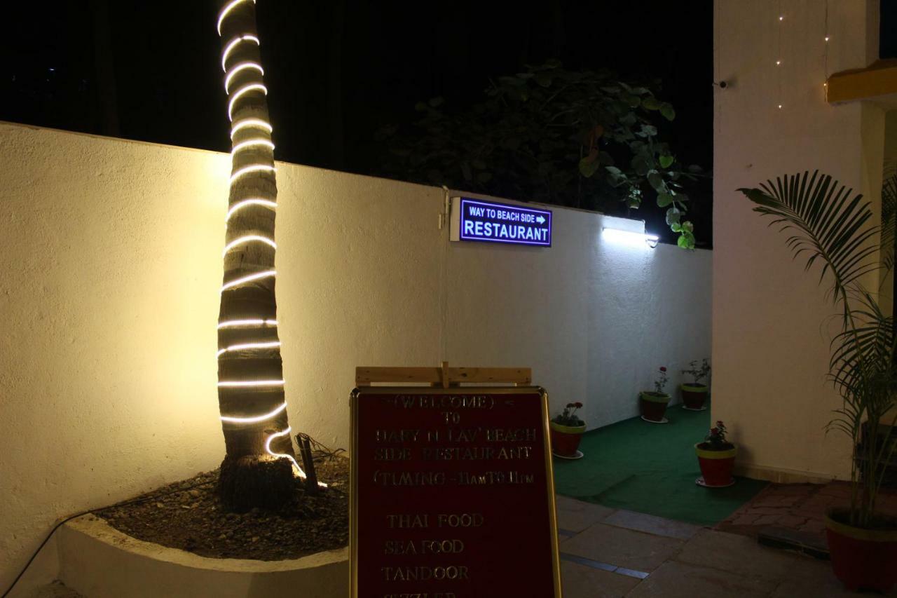 Hotel Sea Rock Villa Daman Exterior photo
